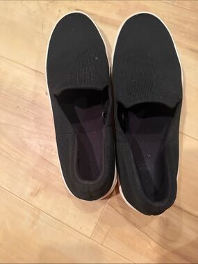 Old Navy Black Slip-On Sneakers